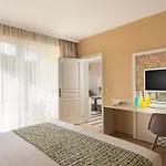 Hotel Marina White Sands